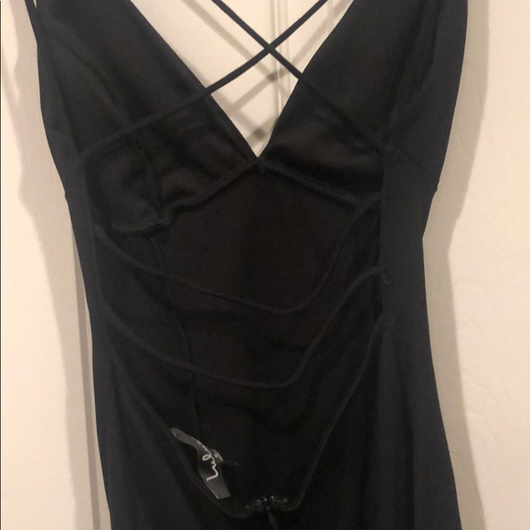 Perfect LBD from Lulus! - Picture 3 of 4